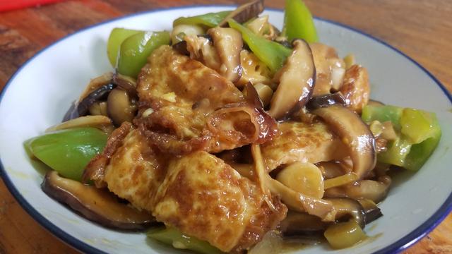 香菇家常菜美食教程（3个鸡蛋几个香菇）