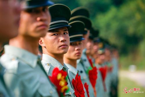 邹敬园退役了没有 邹敬园什么时候退役