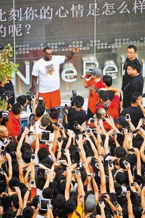 NBA球迷减少的原因：杨毅解读与新时代娱乐方式的多元化