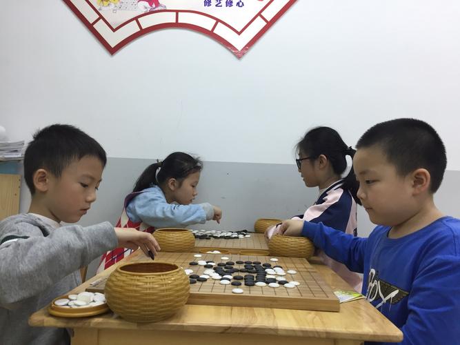 棋手柯洁：荣誉与挫折并存，备受瞩目的围棋之光