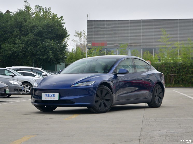 便宜近3万 特斯拉海外推出丐版Model 3