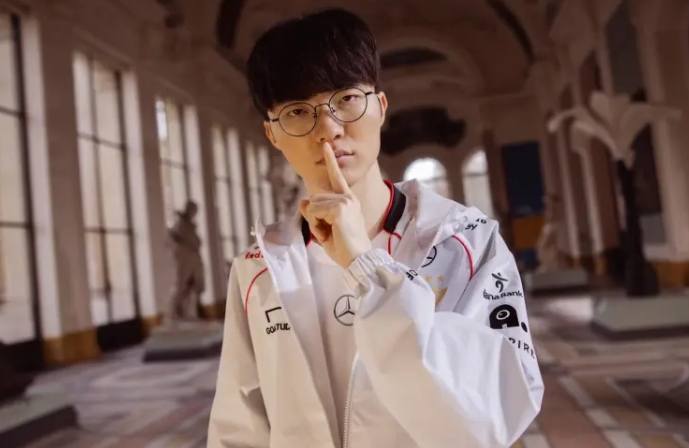 Faker：希望选手们看到我们夺冠，能像我一样创造自己的人生